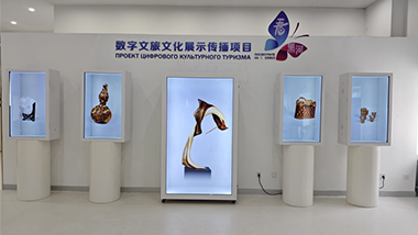 OLED透明展示柜在文旅展示館的應(yīng)用